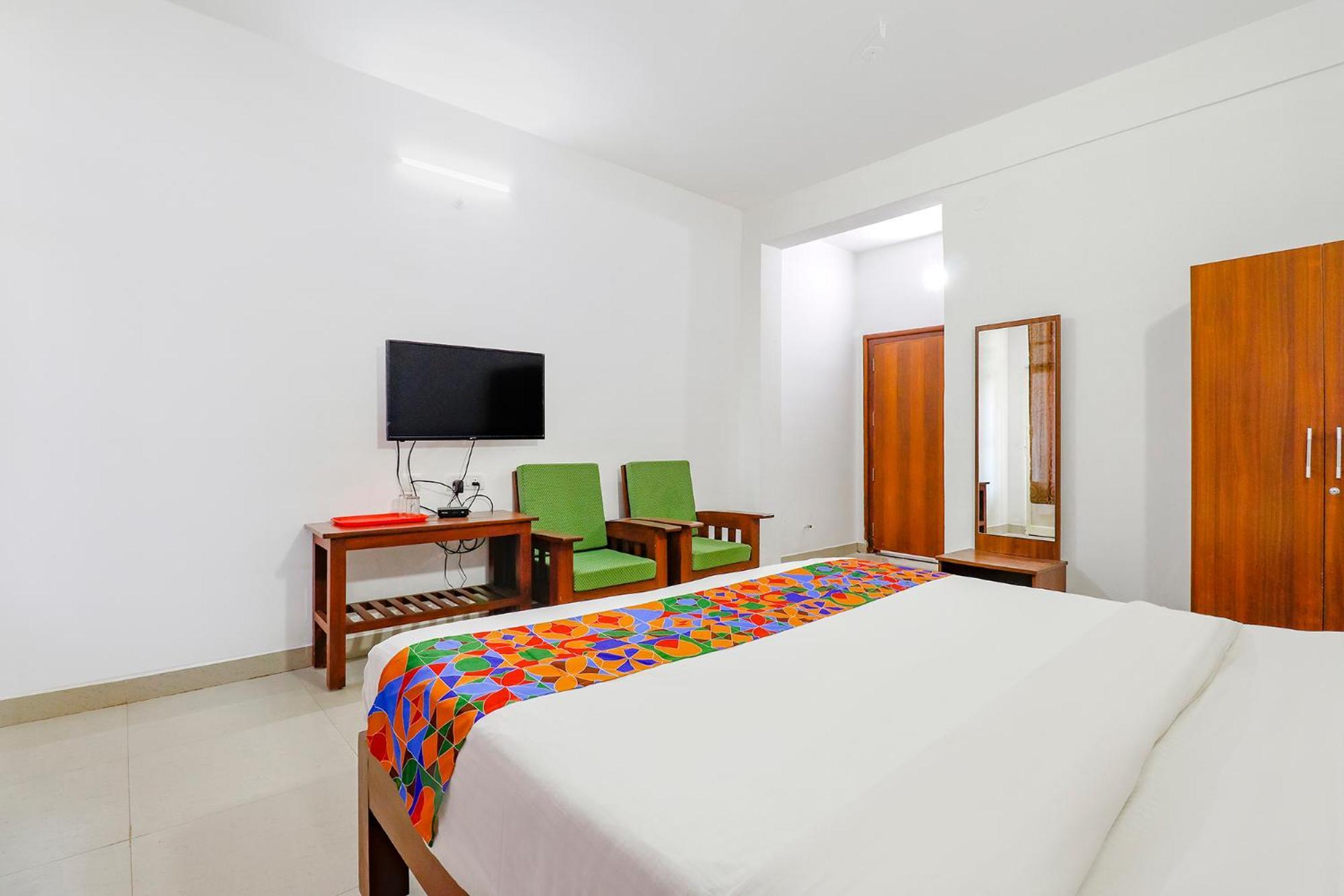 Fabhotel Raj Residency - 1Km From Madikeri Fort Екстериор снимка