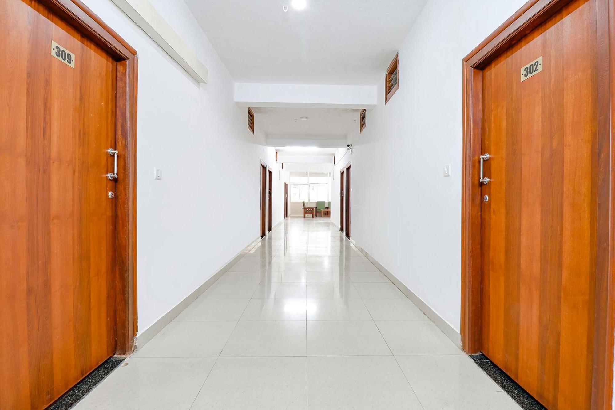 Fabhotel Raj Residency - 1Km From Madikeri Fort Екстериор снимка